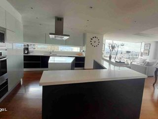 Foto 7 de Arriendo Departamento Amoblado de Lujo, Moderno, 270m2, Piso Alto, Vista Panorámica, Sector González Suárez