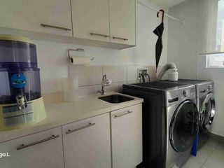 Foto 9 de Arriendo Departamento Amoblado de Lujo, Moderno, 270m2, Piso Alto, Vista Panorámica, Sector González Suárez