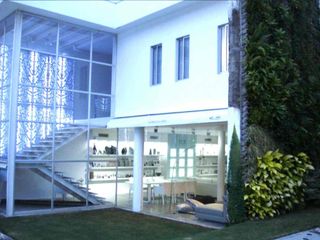 Foto 9 de ALQUILER DE LOCAL COMERCIAL EN SANTA MÓNICA.