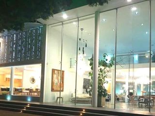 Foto 10 de ALQUILER DE LOCAL COMERCIAL EN SANTA MÓNICA.