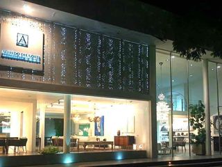 Foto 6 de ALQUILER DE LOCAL COMERCIAL EN SANTA MÓNICA.