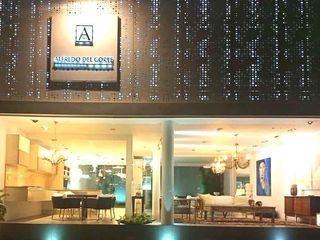 Foto 5 de ALQUILER DE LOCAL COMERCIAL EN SANTA MÓNICA.