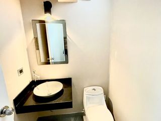 Foto 8 de ALQUILER MIRAFLORES moderno zona Melitón Porras 126m2 3 Hab 3 Baños 1 Estacionamiento