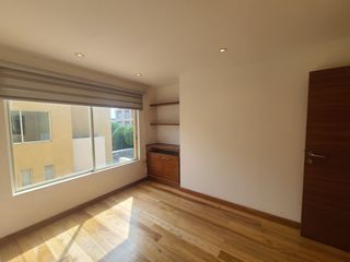 Foto 18 de Renta Casa Moderna de 3 habitaciones  – Urbanización San Isidro II