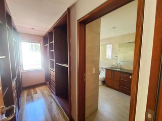 Foto 11 de Renta Casa Moderna de 3 habitaciones  – Urbanización San Isidro II