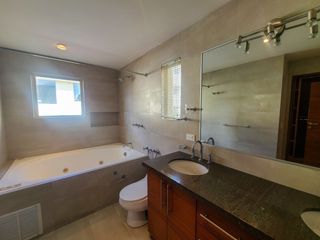 Foto 14 de Renta Casa Moderna de 3 habitaciones  – Urbanización San Isidro II