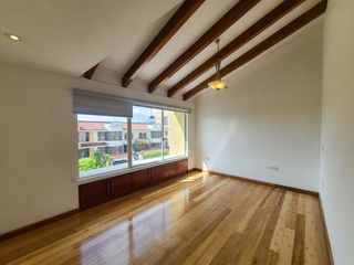 Foto 16 de Renta Casa Moderna de 3 habitaciones  – Urbanización San Isidro II