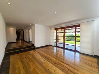 Foto 2 de Renta Casa Moderna de 3 habitaciones  – Urbanización San Isidro II