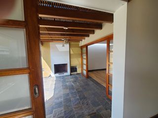 Foto 6 de Renta Casa Moderna de 3 habitaciones  – Urbanización San Isidro II
