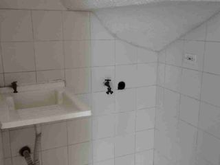 Foto 7 de Vendo estupenda casa de  cuatro pisos con cuatro Aptos. independientes