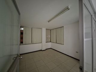 Foto 1 de SE ALQUILA OFICINA VISTA EXTERIOR - PABLO BERMUDEZ 150, URB. SANTA BEATRIZ  LIMA.