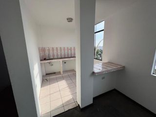 Foto 9 de VENDO CASA DE 3 DPTOS. + AZOTEA URB. LAS MALVAS CALLAO