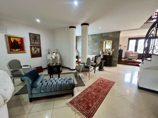 Foto 5 de FABULOSA CASA DENTRO DE AREA CERRADA