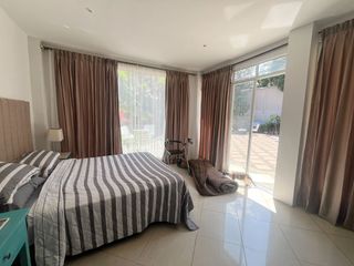 Foto 17 de FABULOSA CASA DENTRO DE AREA CERRADA