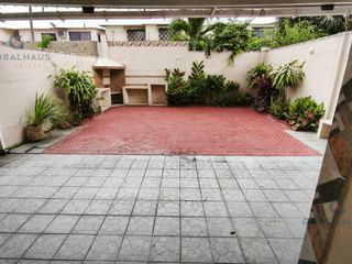 Foto 2 de Venta casa con patio grande Urb San Felipe Guayaquil, 3 habitaciones