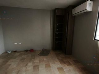 Foto 7 de Venta casa con patio grande Urb San Felipe Guayaquil, 3 habitaciones
