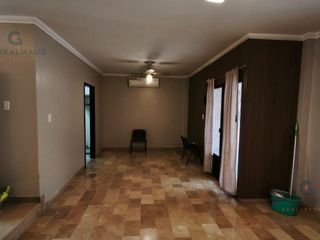 Foto 3 de Venta casa con patio grande Urb San Felipe Guayaquil, 3 habitaciones