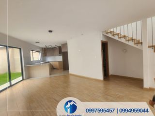 Foto 14 de Rento 2 Casas por estrenar en Cuenca sector Las pencas – 3 dormitorios, 2 garajes, jardín.