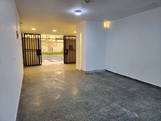Foto 7 de Alquiler de Local en Surco.