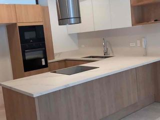 Foto 1 de Renta Moderno y por estrenar  deoaratsmrnto de 2 dormitorios en Cumbaya
