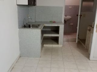 Foto 2 de Simon Bolivar H 102A