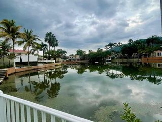 Foto 10 de LAGUNA CLUB, KN 12,5 vía a la costa , alquilo / vendo Casa Al lago , 3 dormitorios, $450.000/ $2500