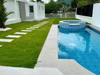 Foto 12 de LAGUNA CLUB, KN 12,5 vía a la costa , alquilo / vendo Casa Al lago , 3 dormitorios, $450.000/ $2500