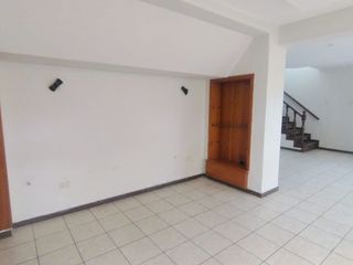 Foto 8 de HERMOSA CASA EN ALQUILER EN AV. ANDRÉS AVELINO CÁCERES