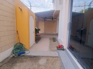 Foto 3 de HERMOSA CASA EN ALQUILER EN AV. ANDRÉS AVELINO CÁCERES