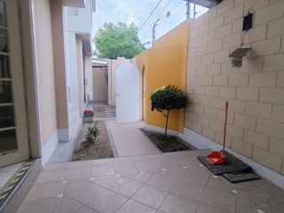 Foto 5 de HERMOSA CASA EN ALQUILER EN AV. ANDRÉS AVELINO CÁCERES