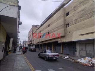 Foto 2 de Local Comercial Almacén en Venta - 750 m² en Pleno Cercado de Lima