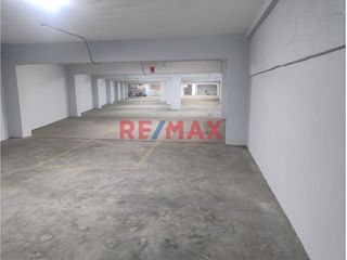Foto 7 de Local Comercial Almacén en Venta - 750 m² en Pleno Cercado de Lima