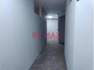 Foto 10 de Local Comercial Almacén en Venta - 750 m² en Pleno Cercado de Lima