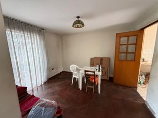 Foto 5 de Vendo casa como terreno frente a parque Surco - Remate