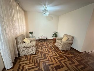 Foto 2 de ¡Vendo casa espaciosa y segura en ubicación privilegiada!