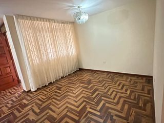 Foto 4 de ¡Vendo casa espaciosa y segura en ubicación privilegiada!