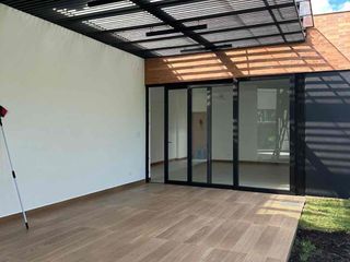 Foto 2 de Venta casa moderna de 1 sola planta en Puembo