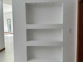 Foto 14 de Venta casa moderna de 1 sola planta en Puembo