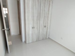 Foto 4 de ARRIENDO APARTAMENTO AMOBLADO DE 3 HABITACIONES-ZONA MIRAMAR