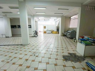 Foto 5 de Venta De Local Comercial En Lince