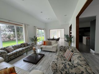 Foto 2 de OPORTUNIDAD DE ALQUILAR HERMOSA CASA MODERNA EN PACHACAMAC CON PISCINA AMOBLADO