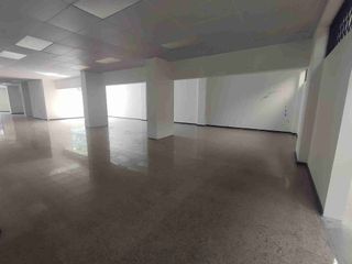 Foto 11 de Rento Excelente Local Comercial en Plena Avenida Colón Ideal Todo Tipo de Empresas o Negocios