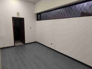 Foto 4 de Rento Excelente Local Comercial en Plena Avenida Colón Ideal Todo Tipo de Empresas o Negocios