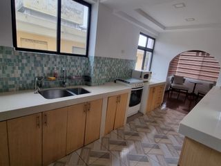 Foto 3 de Departamento Amoblado en Alquiler Lomas de Urdesa, 4 Habitaciones, 3 Baños