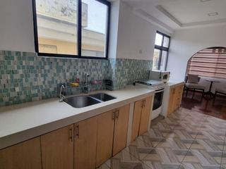 Foto 8 de Departamento Amoblado en Alquiler Lomas de Urdesa, 4 Habitaciones, 3 Baños