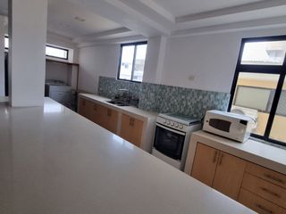 Foto 9 de Departamento Amoblado en Alquiler Lomas de Urdesa, 4 Habitaciones, 3 Baños