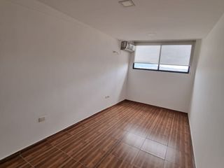 Foto 14 de Departamento Amoblado en Alquiler Lomas de Urdesa, 4 Habitaciones, 3 Baños