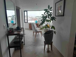 Foto 2 de Arriendo Departamento Moderno, 3 Habitaciones, 200m2, No Amoblado, Linda Vista, Edificio Seguro, Ascensor