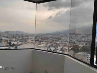 Foto 12 de Arriendo Departamento Moderno, 3 Habitaciones, 200m2, No Amoblado, Linda Vista, Edificio Seguro, Ascensor