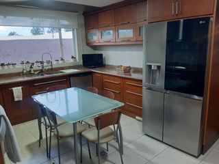 Foto 9 de CASA EN VENTA 4 DORMITORIOS URB. SAN JOSÉ DEL VALLE CONOCOTO